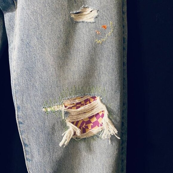 LEVI'S: Vintage 501 90's (150th) Anniversary Edition Jeans (Size: 24x32) NWT - Picture 4 of 13